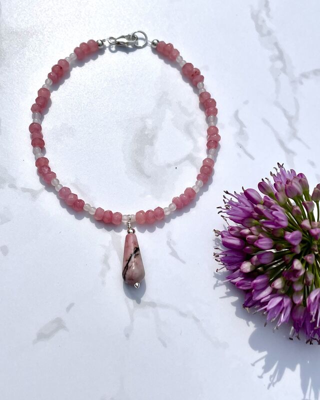 Theros Beaded stacking bracelet