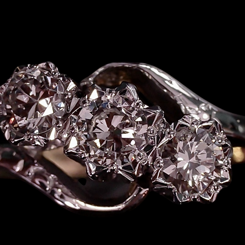 Gallery | Aura Jewellers | Jewellery repairs and alterations, Brownhills | Jewellery specialists, West Midlands Jewellers | Bespoke jewellery, Hand engraving, Valuations