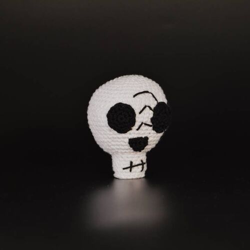 Knitty Critters - Creepy Capers - Spooky Skull
