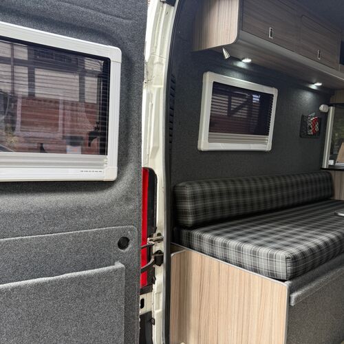 2018 Peugeot Boxer Camper Van 2.0 HDi Pro L4H2 XLWB - Pro Conversion 