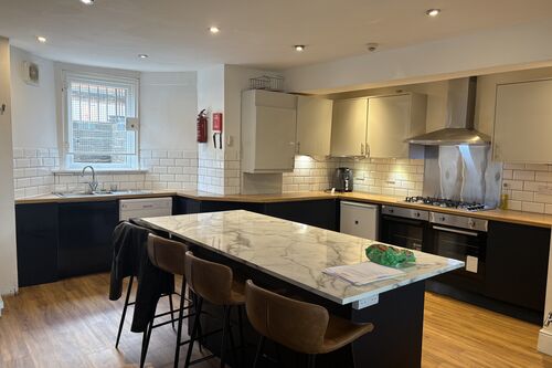 8 Cliff Mount Terrace