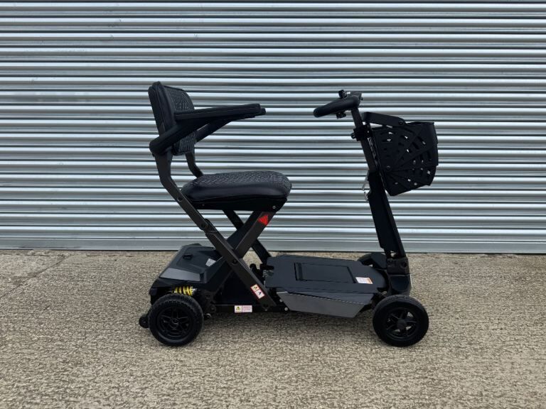 The Executive Luxury Auto Folding