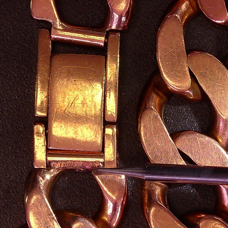 Chain &amp; bracelet repair | Aura Jewellers | Jewellery repairs and alterations, Brownhills | Jewellery specialists, West Midlands Jewellers | Bespoke jewellery, Hand engraving, Valuations