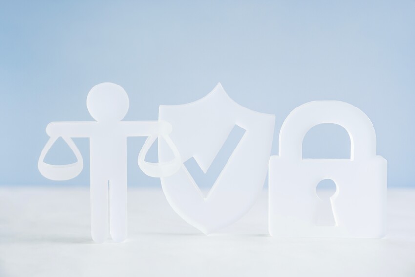 Commercial Contracts & Legal Support for SMEs