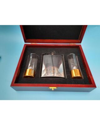 Wooden Gift boxed 7oz Polished flask & gold anodized shot glasses