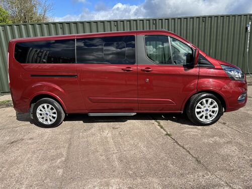Ford Tourneo Custom Auto 8 Seater
