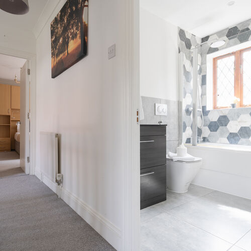 The Oaks, Watford WD19 4LR