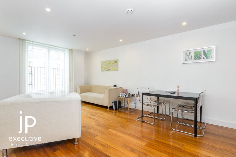 HAYES APARTMENTS CARDIFF CITY CENTRE FURNISHED ONE BEDROOM APARTMENT