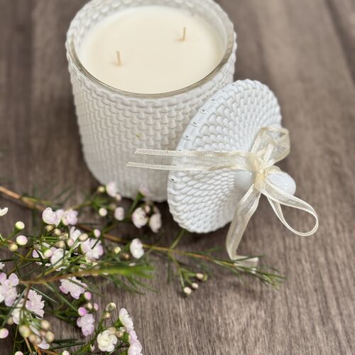 White Raindrop Geo Candle (slight damage)