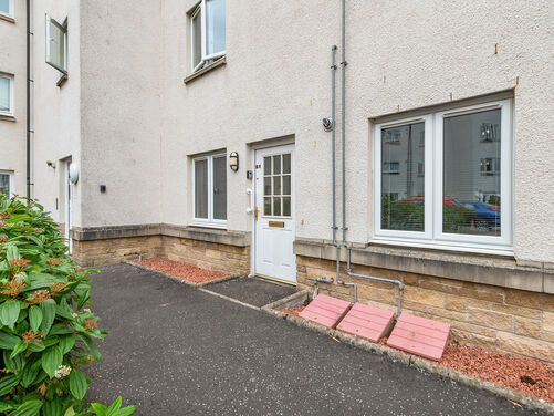 McCormack Place, Larbert, FK5 4TZ