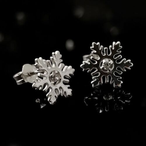Silver snowflake stud earrings