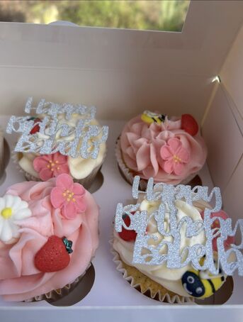 Gallery | Becky’s Cake Creations | Cake Maker Nailsea | Cake Makers near me | Cake shop
