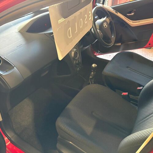 2011 (11) TOYOTA YARIS 1.3 DUAL VVT-i T SPIRIT 5 DOOR 