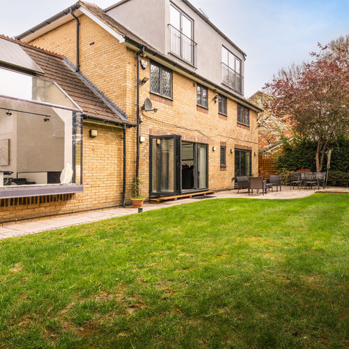 The Oaks, Watford WD19 4LR