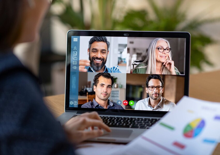 Remote vs Hybrid Work: Which is Right for Your IT Career