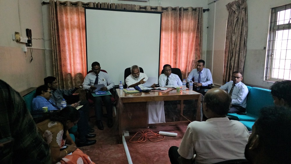 சாவகச்சேரி ஆதார வைத்தியசாலையில் அமைச்சர் டக்ளஸுடனான கலந்துரையாடல்