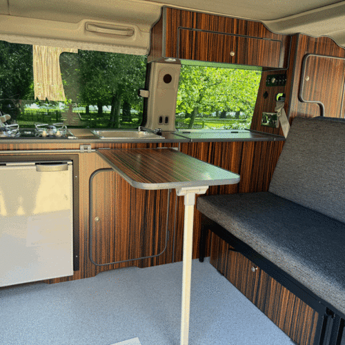 2002 Mazda Bongo Special 2.5V6 Auto 4 Berth