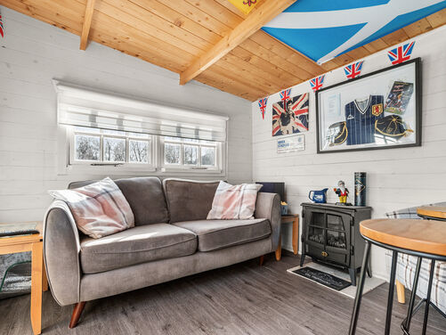 Highlander Way, Tullibody, FK10 2UP