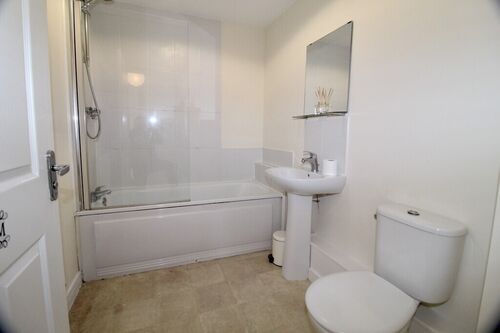 12 Beagle Close, LE4 5AR