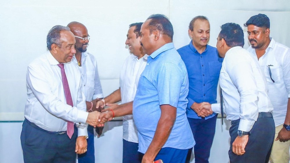 ஐக்கிய தேசிய கட்சியுடன் கருணா விசேட சந்திப்பு