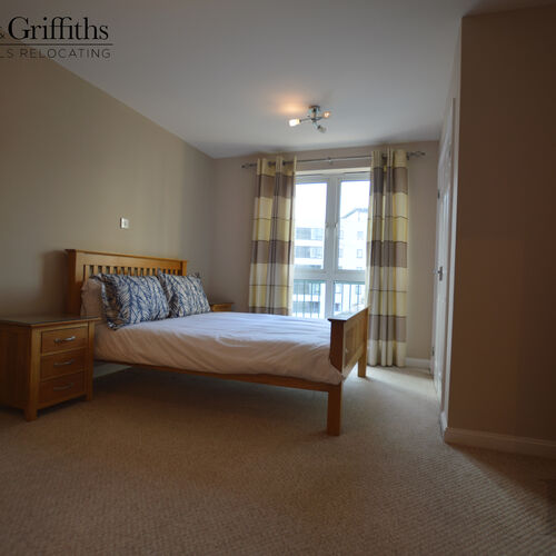 Renting in Cardiff - 3 Bedroom Duplex Penthouse Apartment, Cardiff Bay