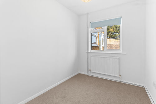 Glen Close, Polegate