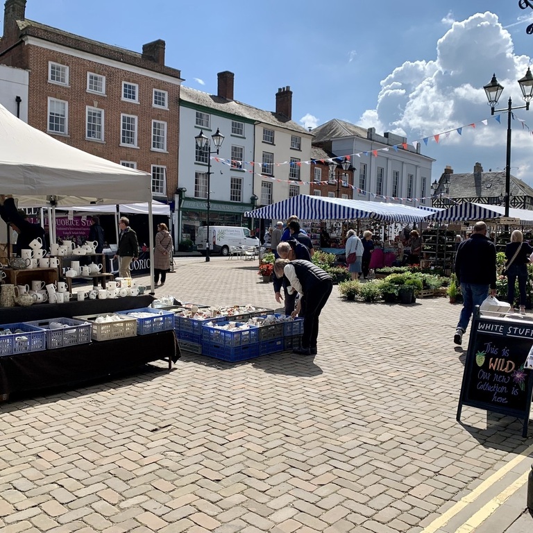 Gallery | Holidayhouseludlow.co.uk | Self Catering Accommodation in Ludlow | Rental Home in Ludlow Town Centre with Secure Private Parking | Historic Places To Stay in Ludlow Shropshire