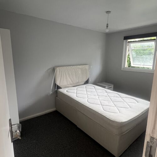 NETHERFIELD - ROOM RENTAL