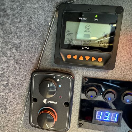 2014 (64)reg VW Caddy 1.6TDi Camper Van 2 Berth - Pro Conversion - High Spec