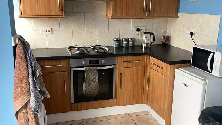 WELLINGTON GROVE-DONCASTER