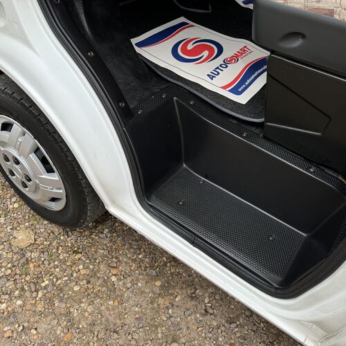 Elddis Avantgarde 100 Motorhome 5 Berth - 2002 Peugeot Boxer 2.0HDi