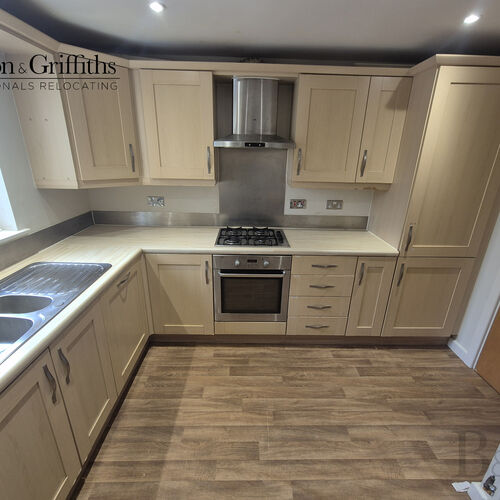 Renting in Cardiff - 2 Bedroom Apartment, Cardiff Bay