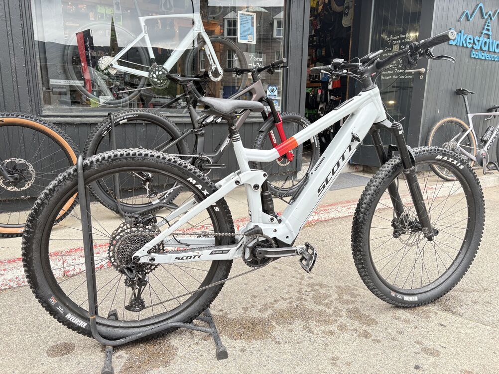 X hire SCOTT Strike eRIDE 930