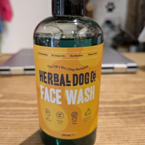 Herbal Dog Blueberry Facewash