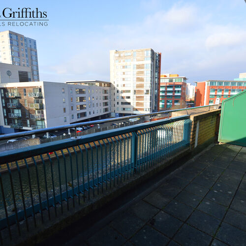 Renting in Cardiff - 3 Bedroom Duplex Penthouse Apartment, Cardiff Bay