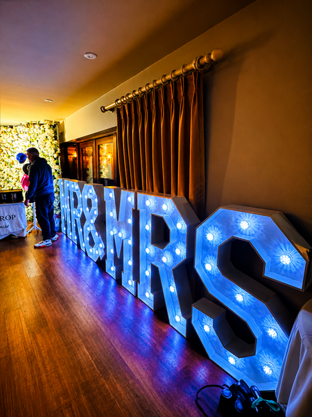Gallery  | Pic Me! by Sweetalicious | Wedding Photo Booth Hire Hampshire | Corporate Photo Booth Hire Southampton | Luxury Photo Booth Hire Bournemouth