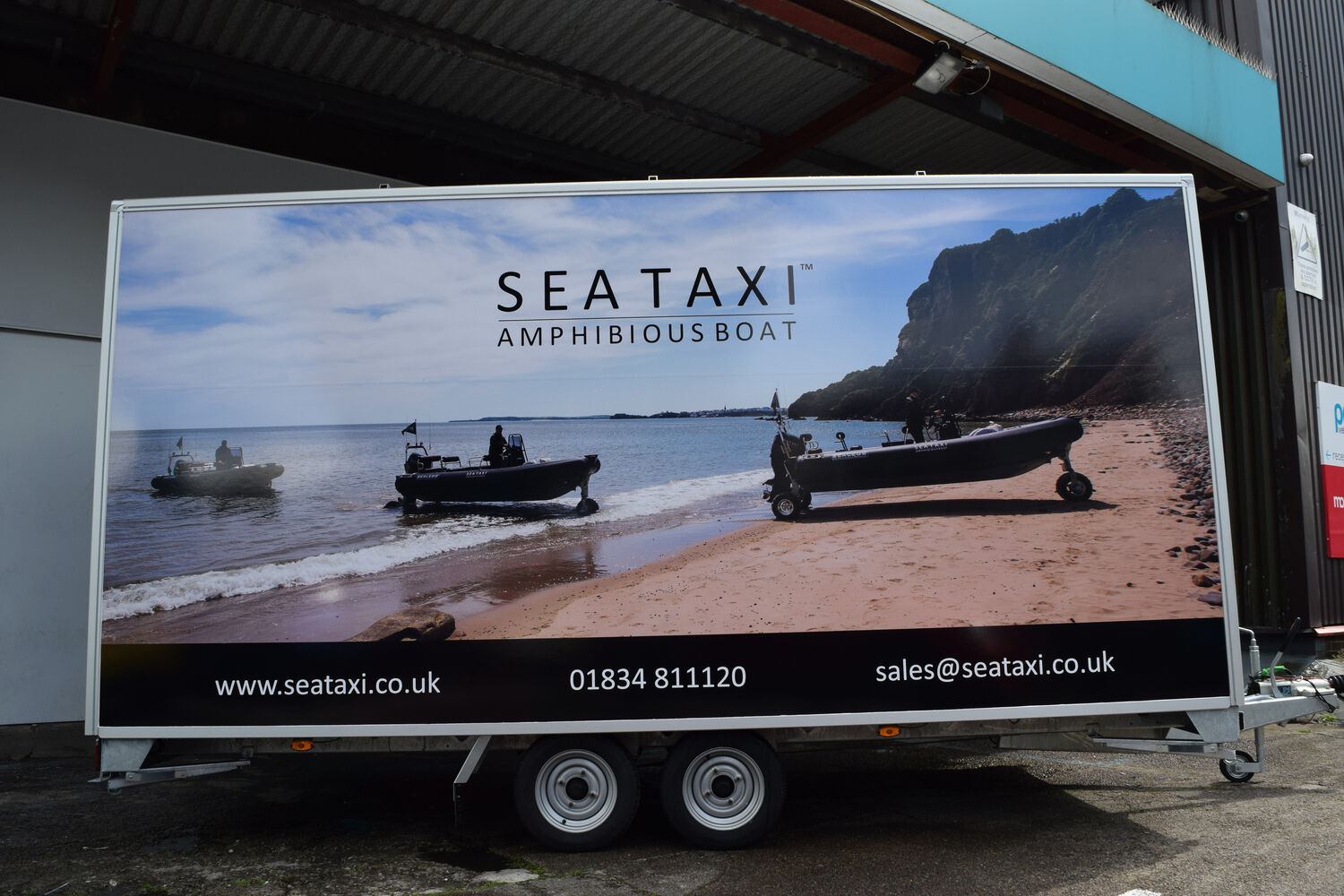 Sea Taxi - Box Trailer