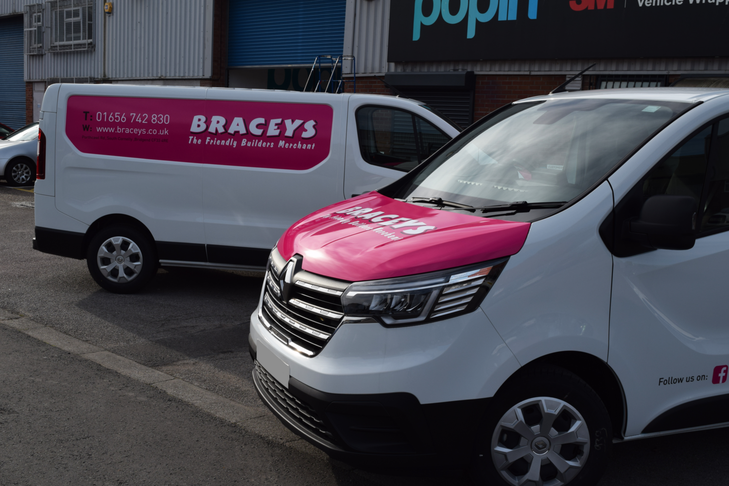 Dunraven Group (Braceys) - Renault Trafic