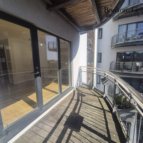 Renting in Cardiff - 2 Bedroom Apartment, Cardiff Bay- Unfurnished