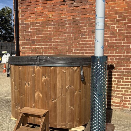 Wooden hot tub - 5ft oval