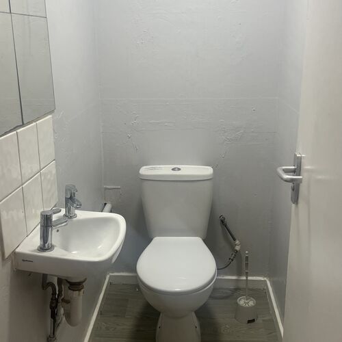 NETHERFIELD - ROOM RENTAL