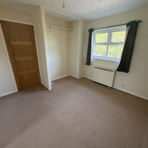 WALNUT TREE, MILTON KEYNES - 1 BEDROOM
