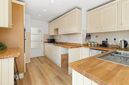 Glen Close, Polegate