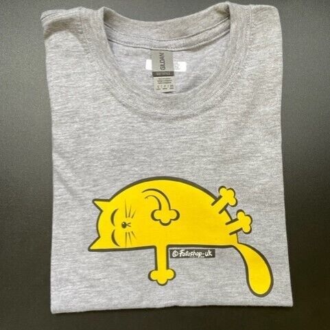 'Yellow Sleepy Cat' T-Shirt