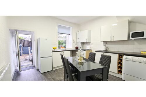 Bonny Bute House, 20 Bishop Street, Rothesay, Isle of Bute, PA20 9DG