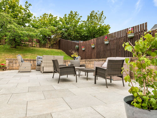 James Smith Avenue, Maddiston, FK2 0FP
