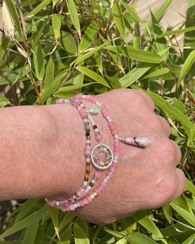 Theros Beaded stacking bracelet