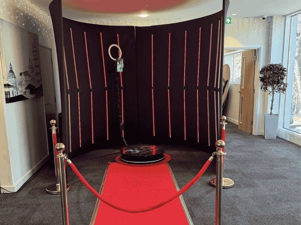 Photo Booths | Pic Me! by Sweetalicious