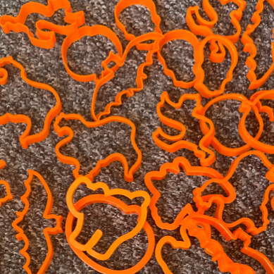 Pre Loved Assorted Halloween Cookie Cutters x 10