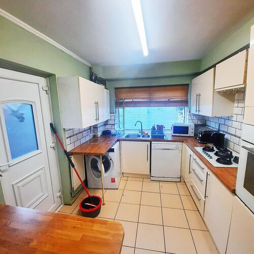 2 BEDROOM Mid TERRACE For Sale